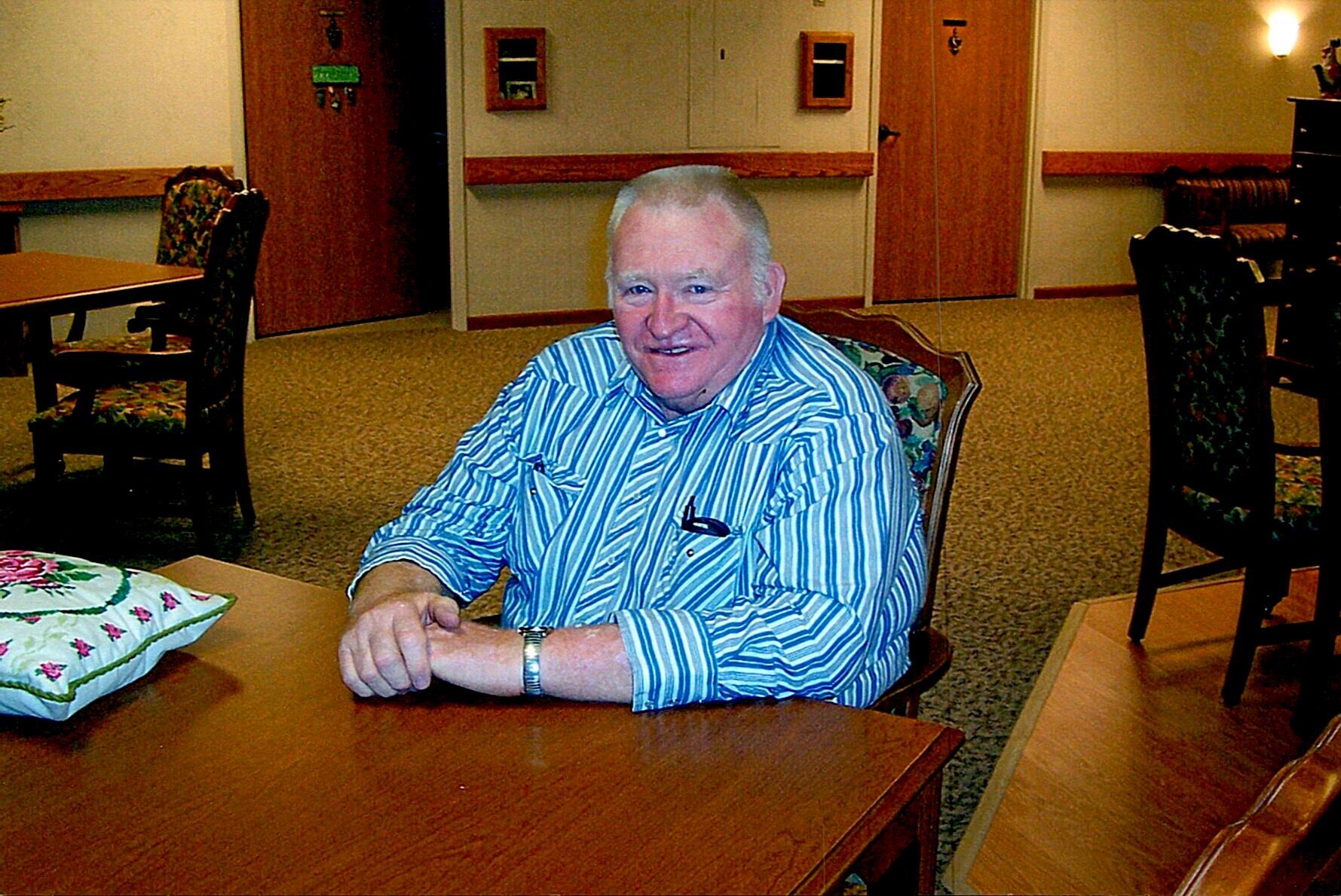 Obituary of Howard "Red" Paul Emswiler