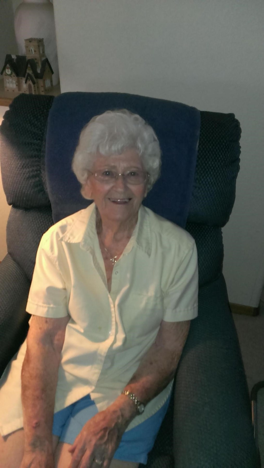 Obituary of Lauraine Wessel