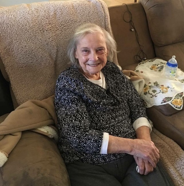 Avis de décès de Helen C. Lewis