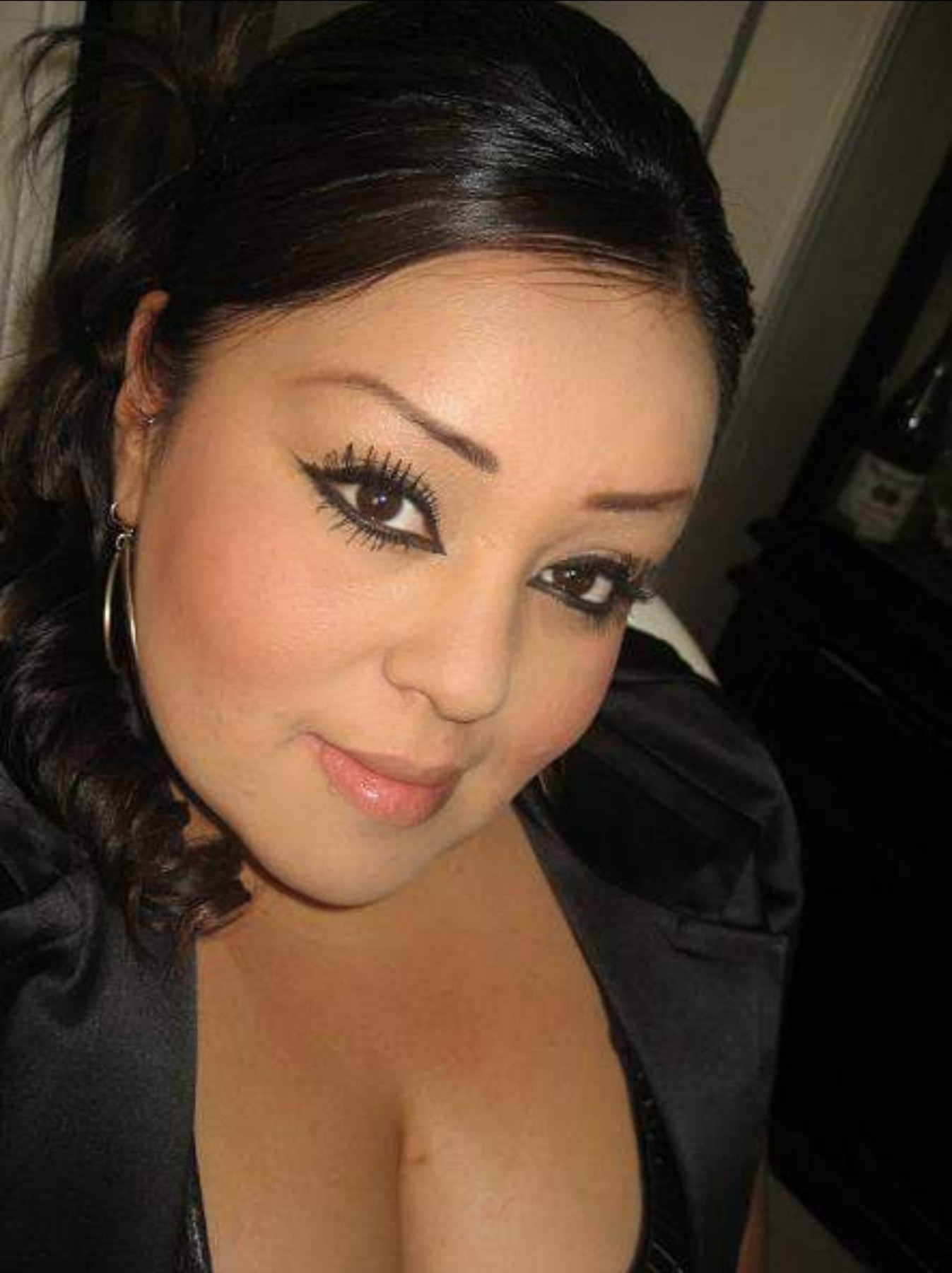 mexican girls with sharpie eyebrows