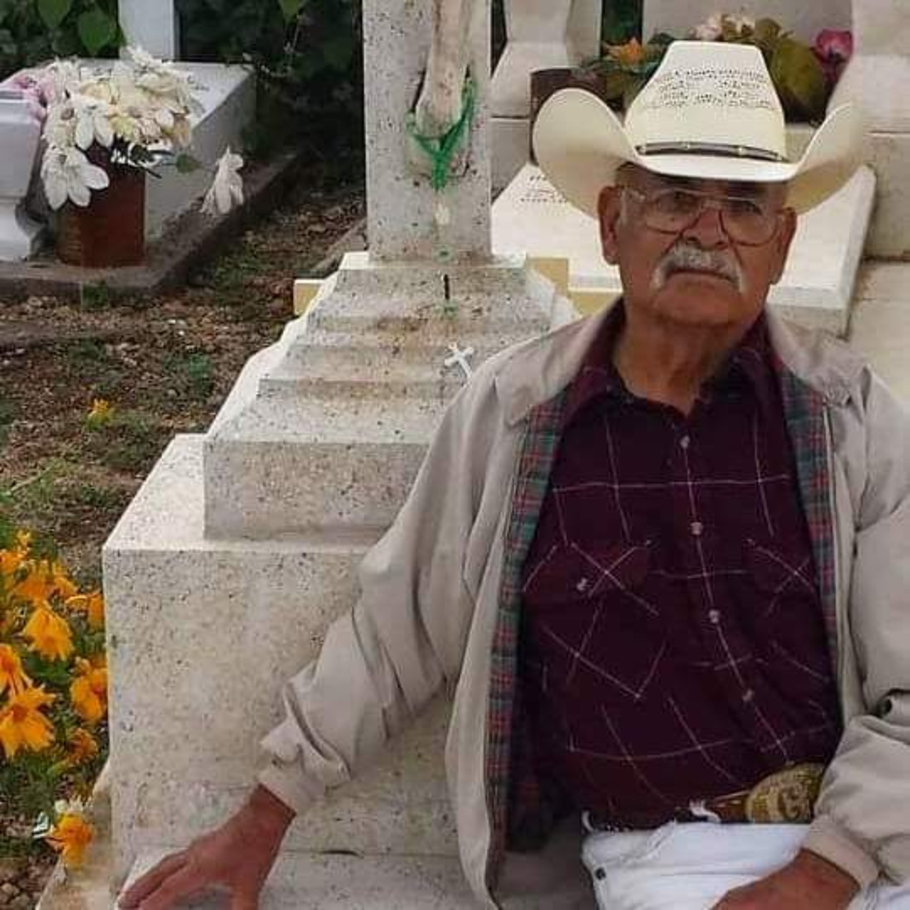 Obituary of Carlos R Ramos