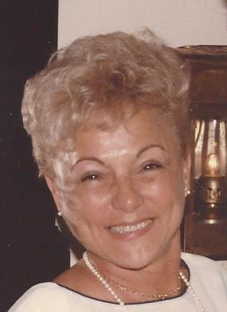 Obituario de Antoinette Lopiccolo Fink