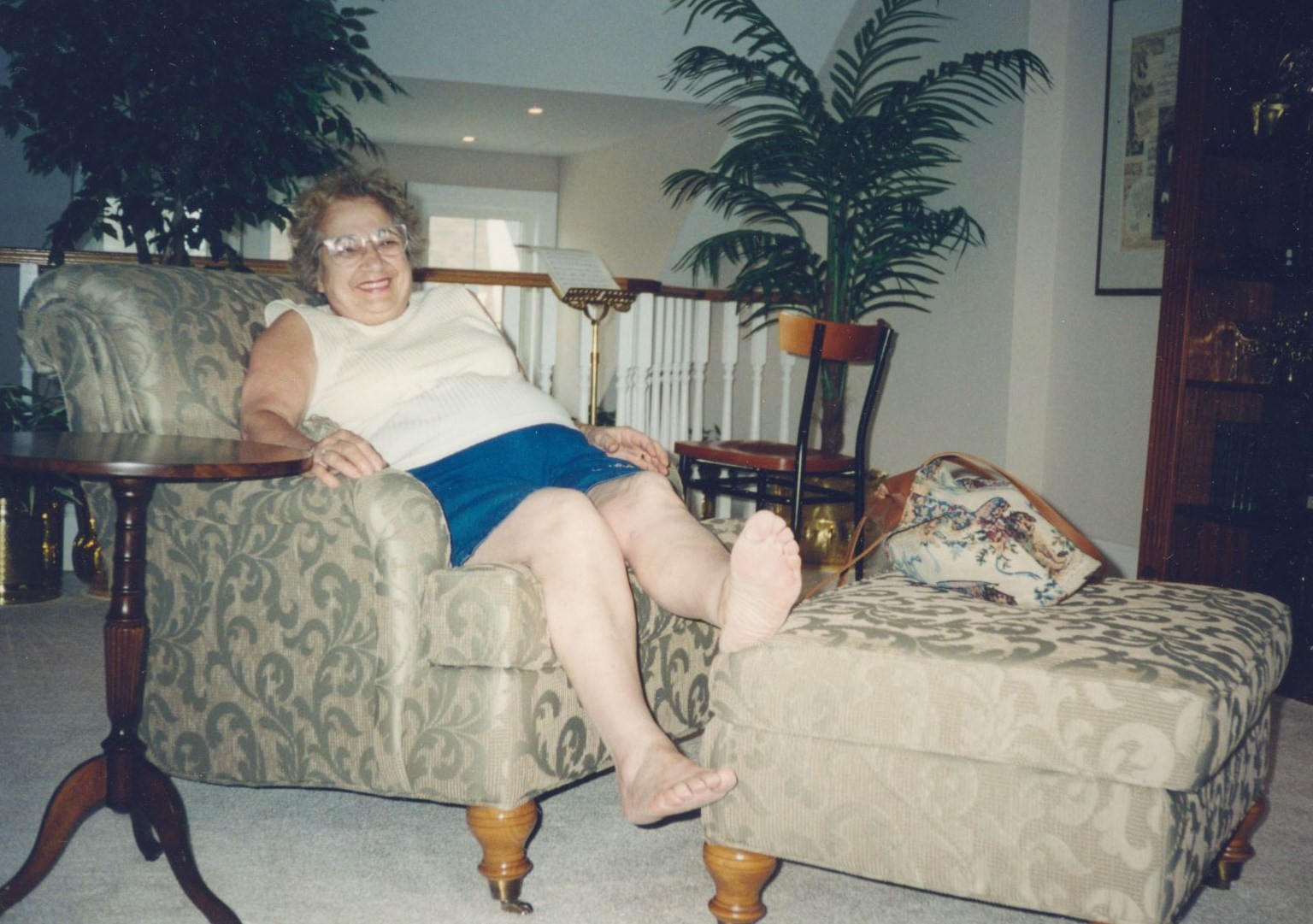 Nylonfeet granny