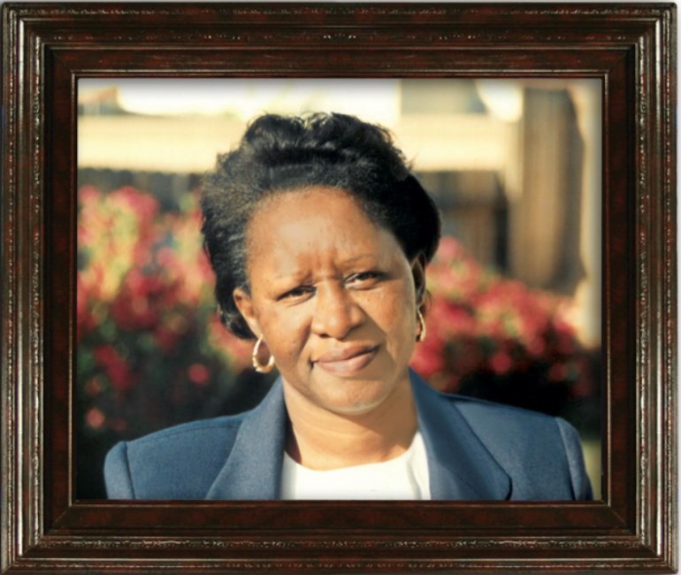 Obituary of Carolyn Bowers-Lee