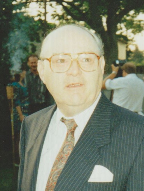 Obituary of Douglas George Defrain