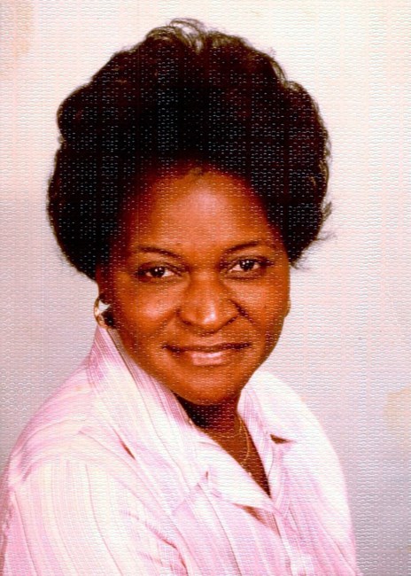 Obituario de Mother Dorothy E. Hall