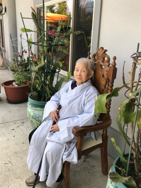 Obituary of Lang Thi Tran
