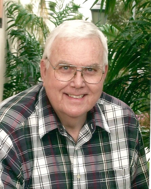 Obituary of Lowell Edward Peterson