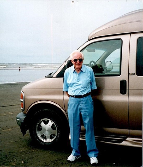 Obituary of Walter Lester Peterson