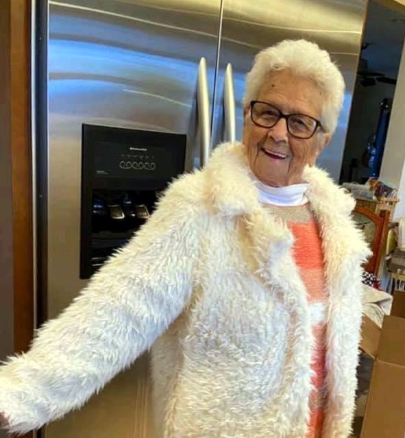 Obituario de Pauline Derrick Curran