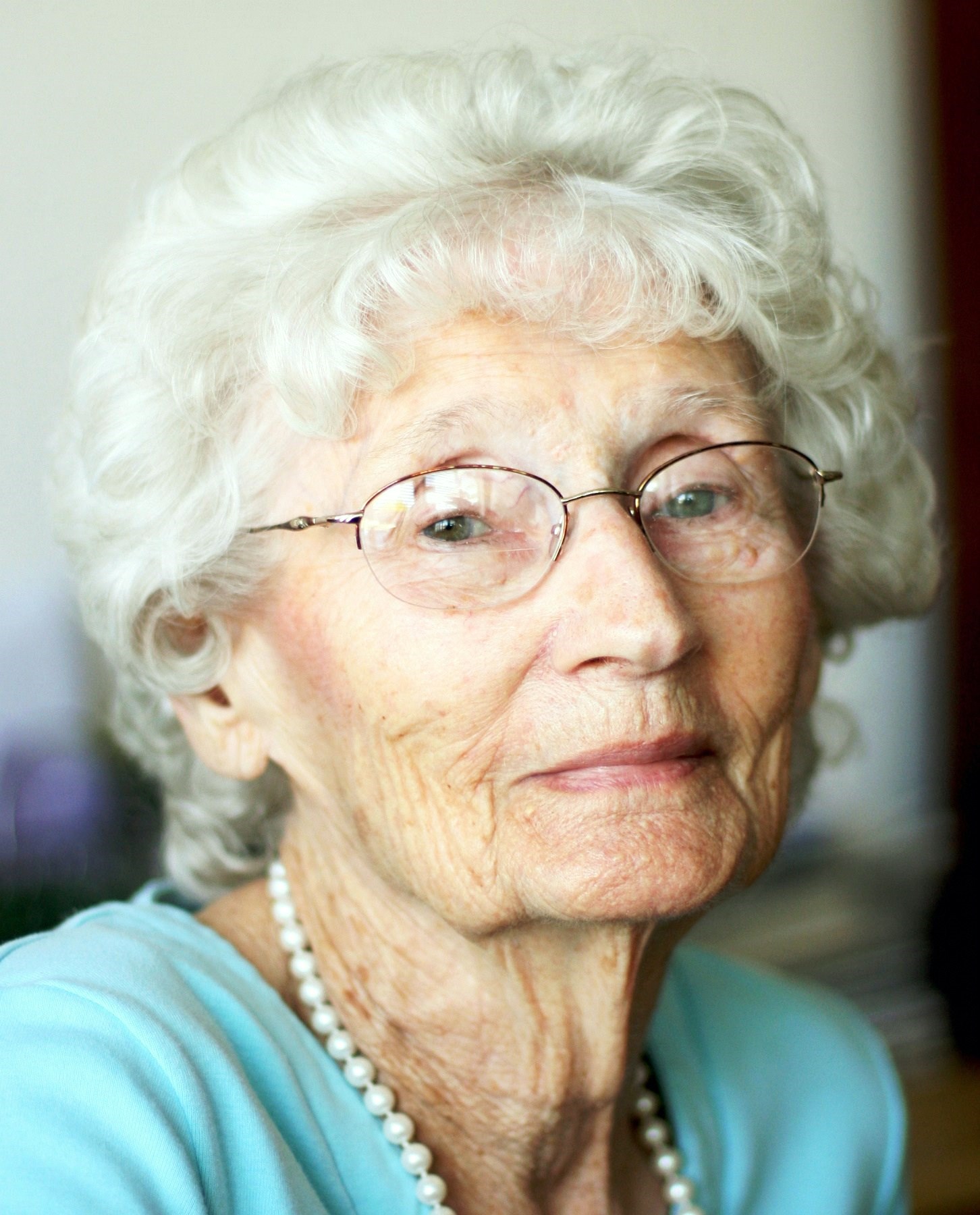 Vivian La Obituaries - pbp0ea5