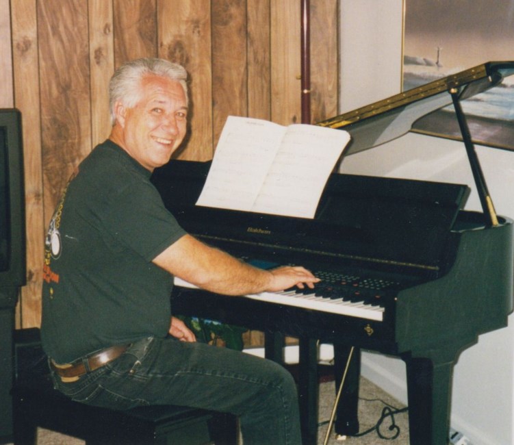 Obituario de Charles "Chuck" Drake