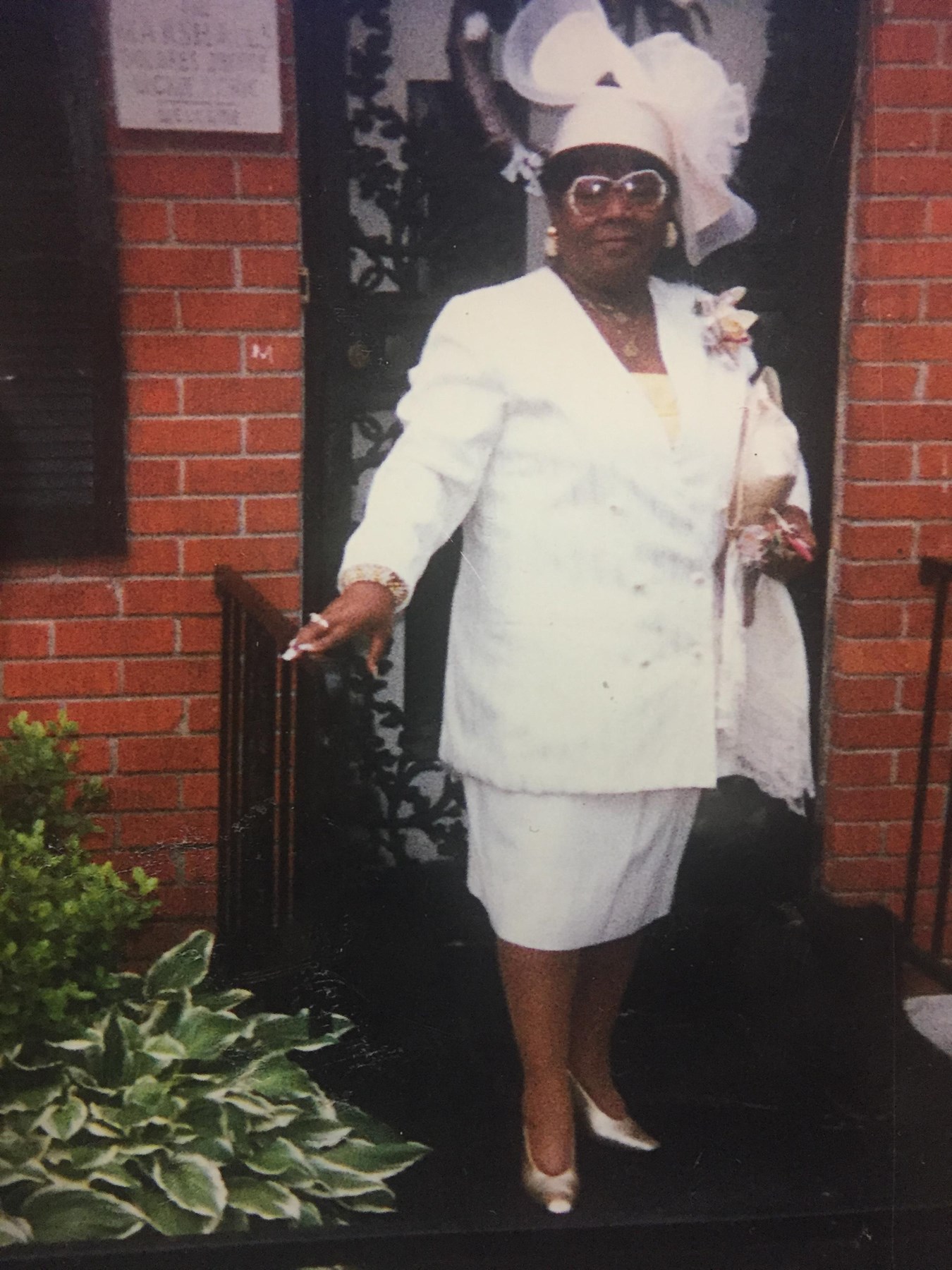 Obituary of Dolores Del Rio Marshall