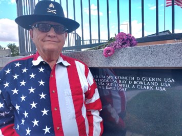 Obituario de Lowell Arden Clark