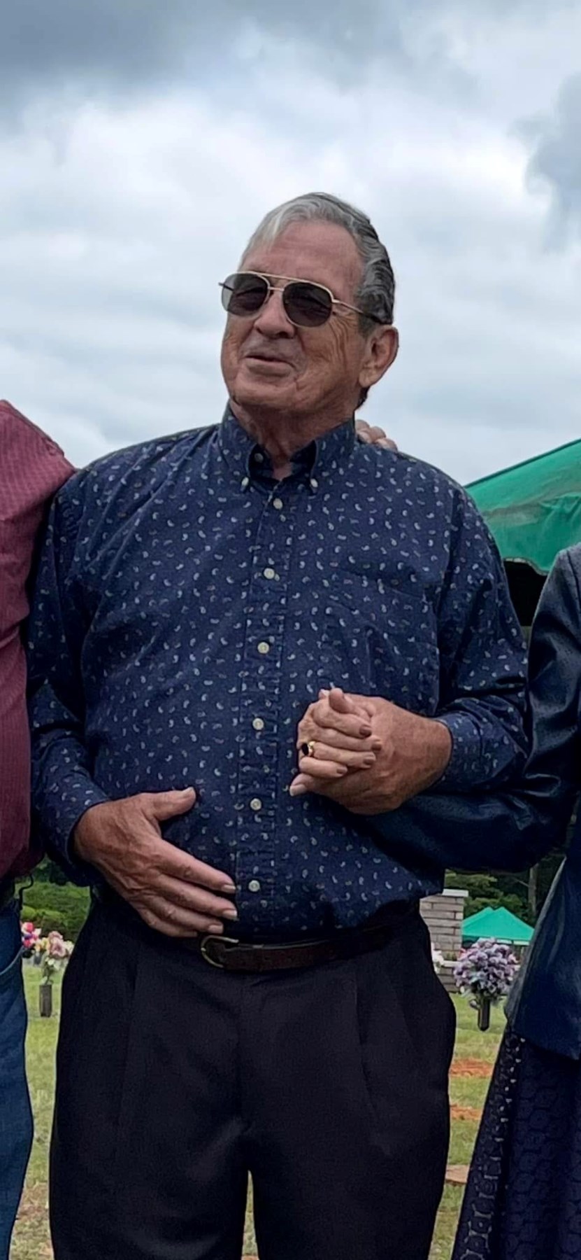 Obituary of Roger C Loggins