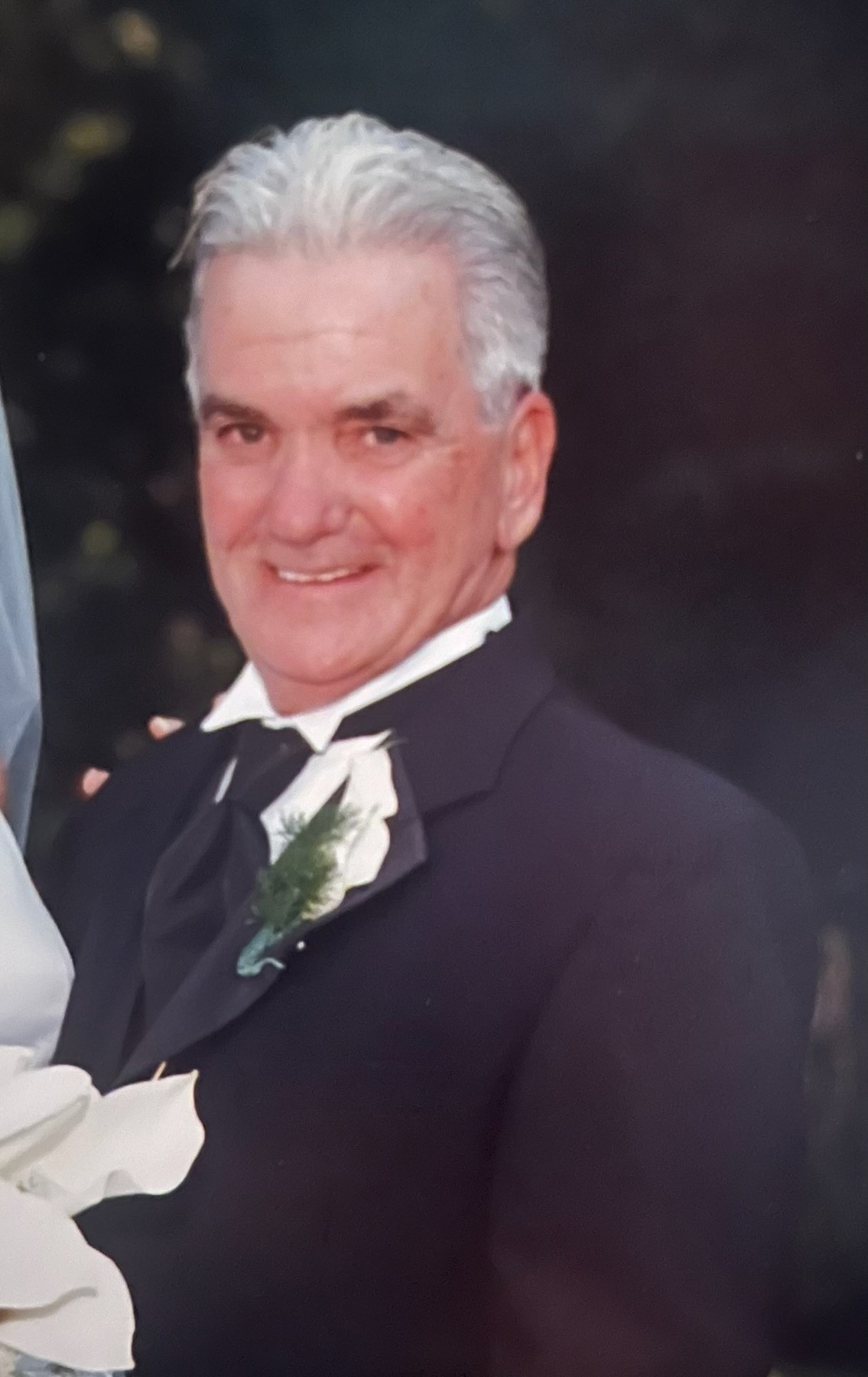 Obituario de Eugene A. Isola