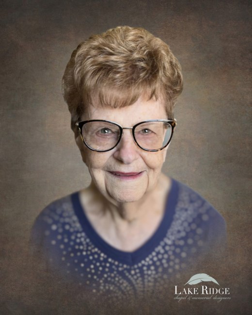 Obituary of Carolyn Lowe