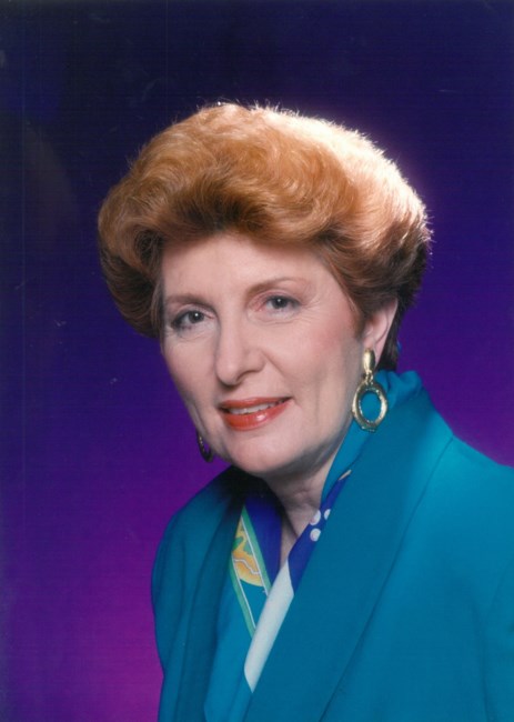 Obituary of Carmen Theresa de la Houssaye (Grimm) Nadolney