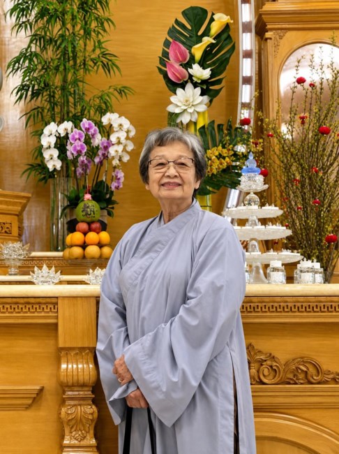 Obituary of Chau Ho