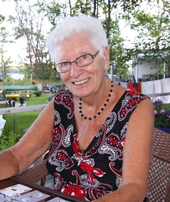 Obituary of Teuntje "Toni" Vanderluit