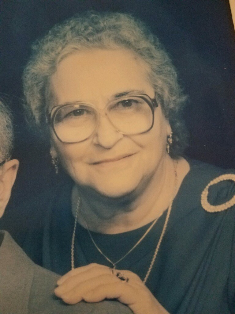 Obituary of Laura C. Lopes