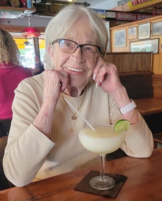 Obituary of Helen Louise Lyons