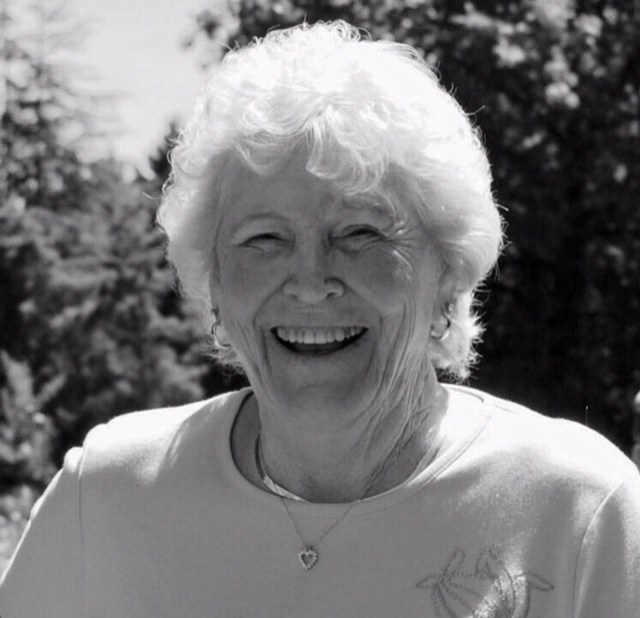 Obituario de Doris Evelyn McGarry Tucker