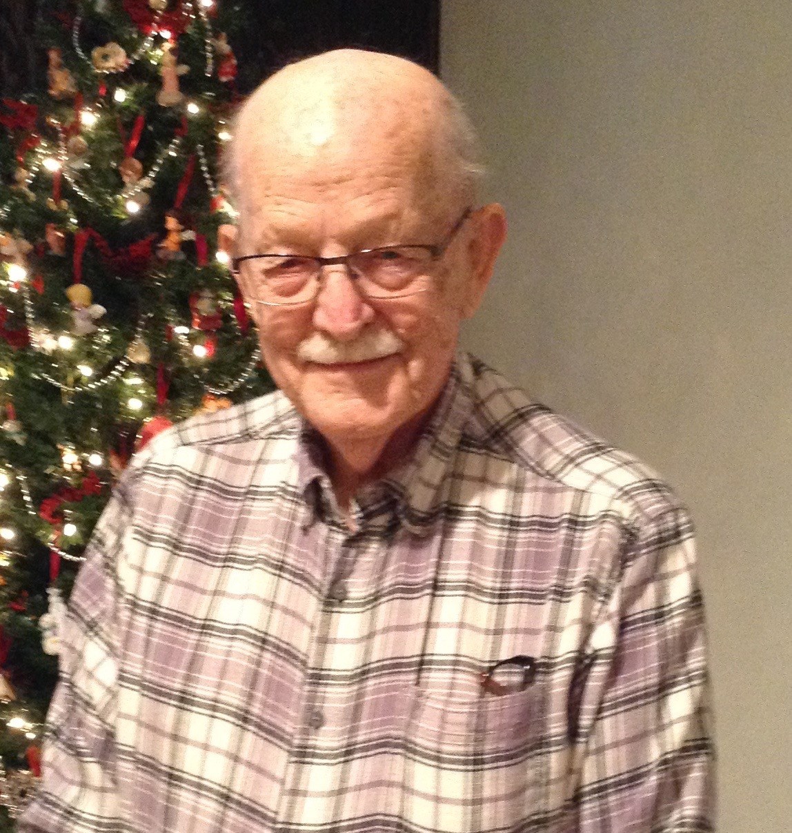 Obituary of James V Darnell DC