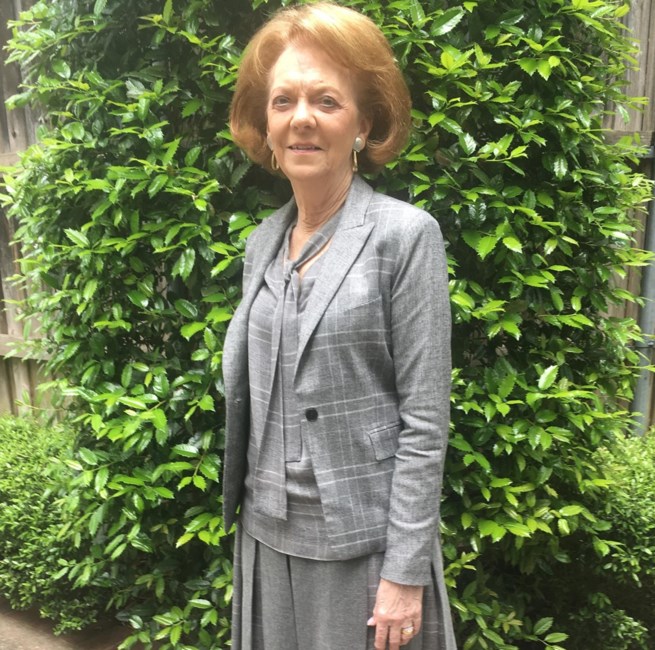 Obituario de Barbara Lang Stewart