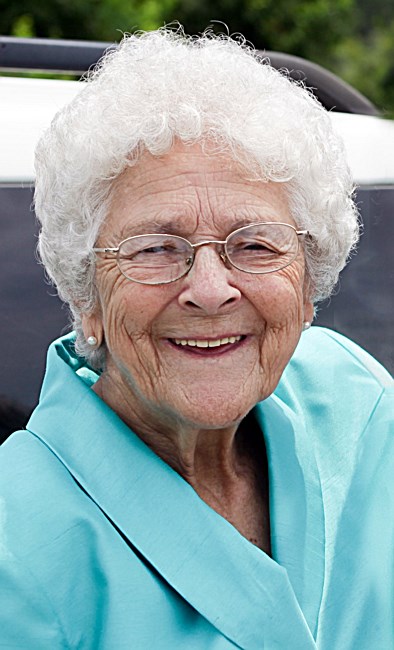 Obituary of Mary Elizabeth Holcombe Ludvigsen