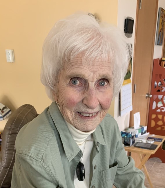 Avis de décès de Lucia Lake Salvador