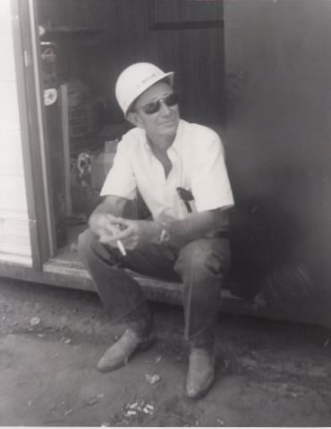 Obituary of Robert E Lewis