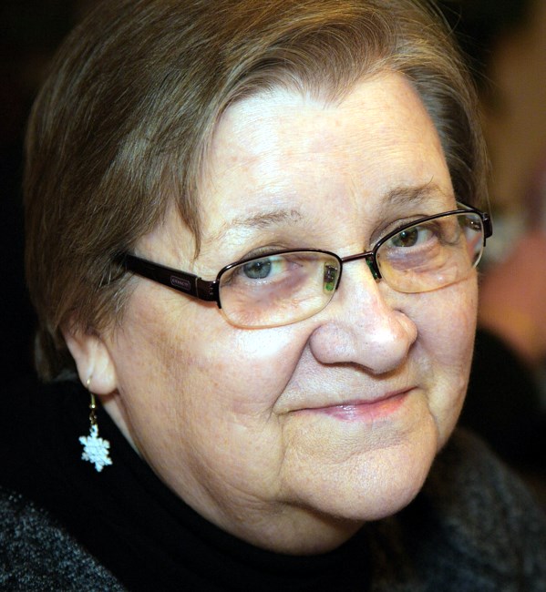 Obituary of Lois Lorraine Fields