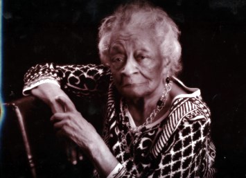 Obituary of Genoveva Perez