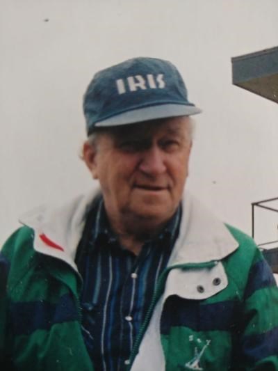 Obituary of Eric Muth
