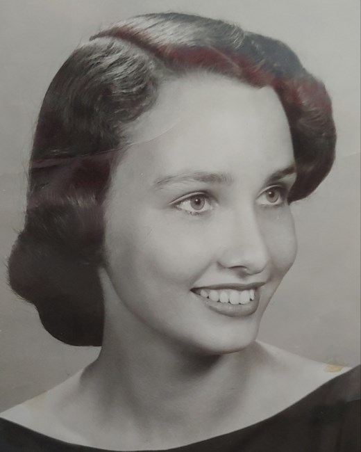 Obituary of Carolyn Hughes