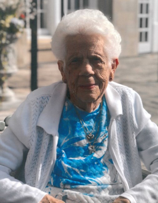 Obituary of Mabel Bessie Teichroeb