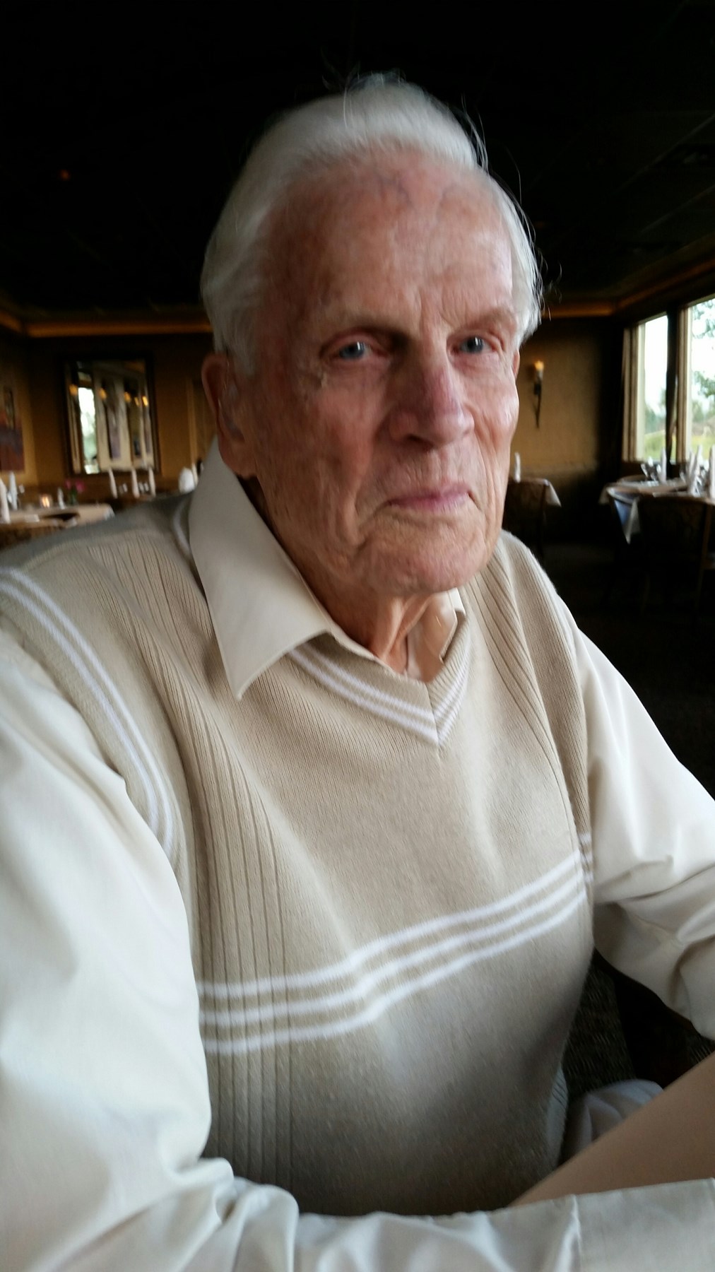 Obituary of Glenn Gladding Hall