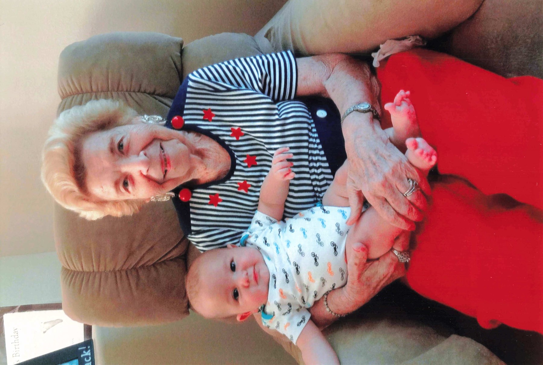 Obituario de Betty Virginia Kostoff