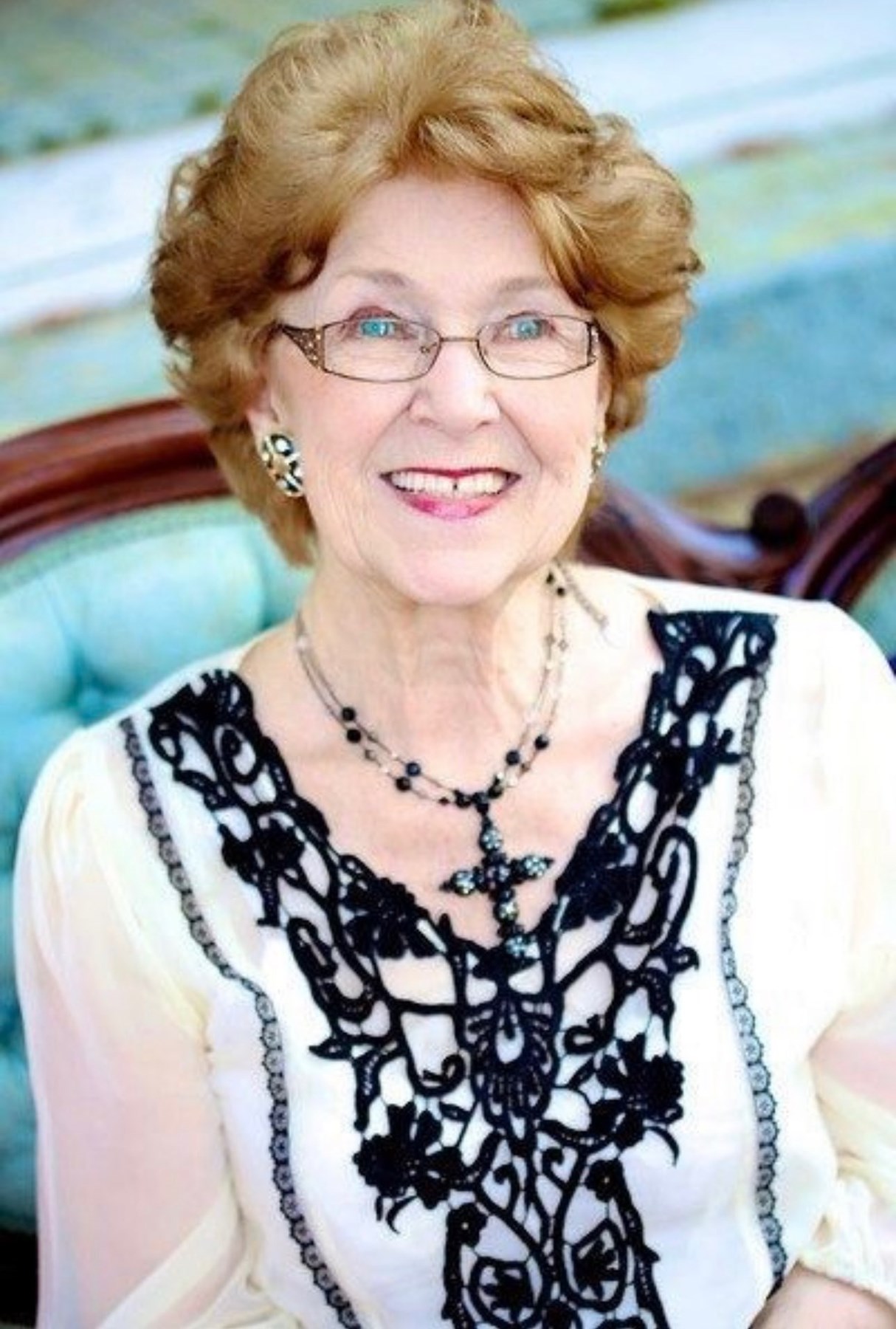 Gonzales La Obituaries