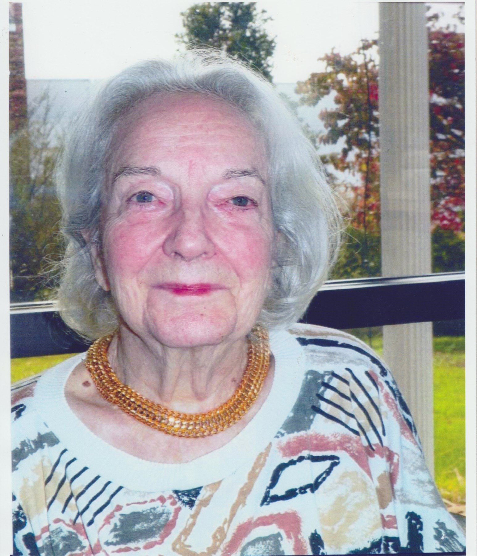 Obituary of Shirley Nadine Thiessen