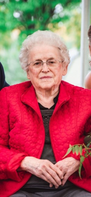 Obituario de Lucille Mary Cahanes