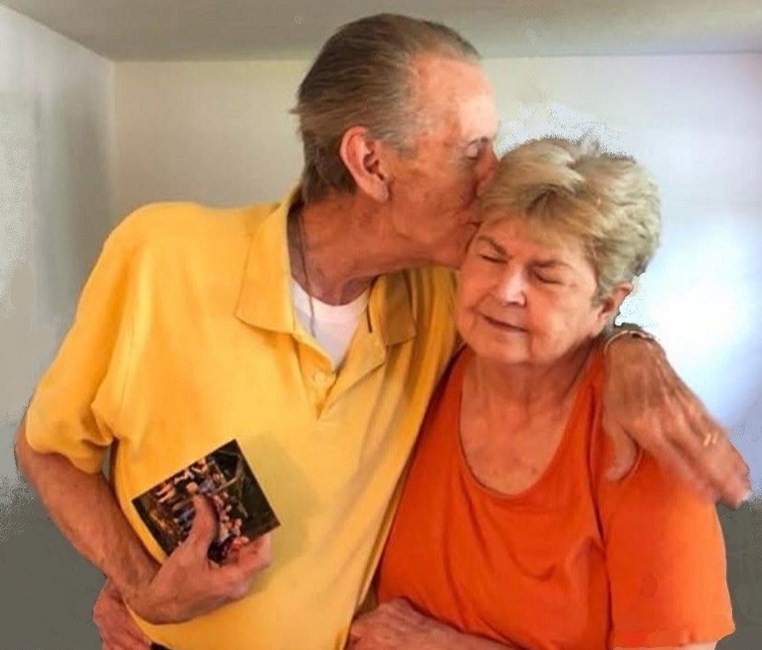 Obituary of Glenn and Helen Wyatt