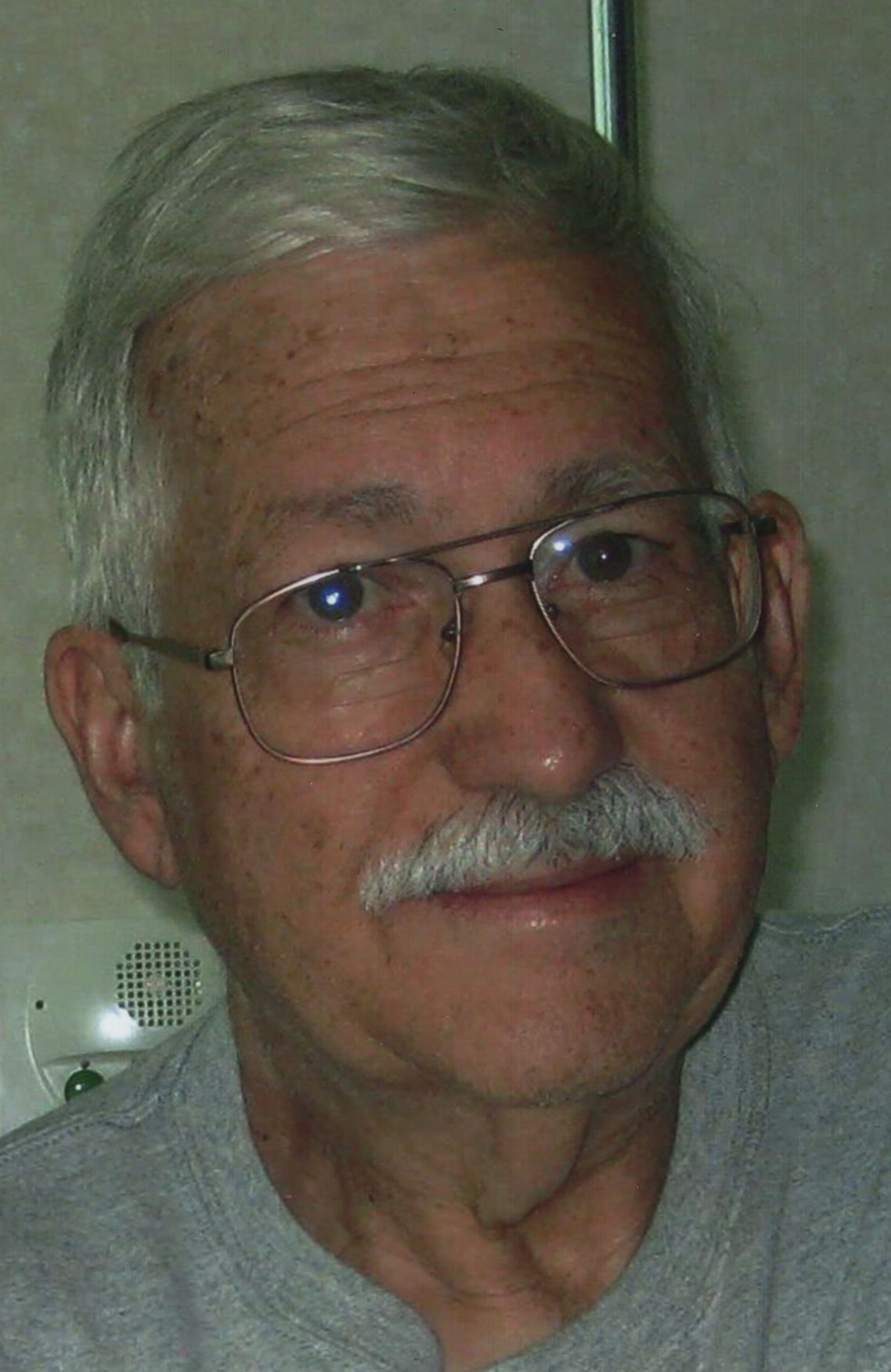 Obituario de James Lewis Cook