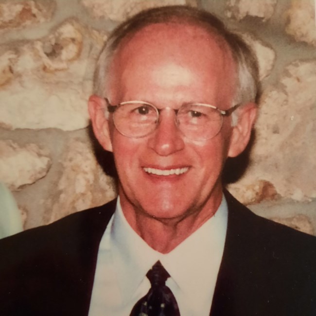 Obituary of Robert E. Dunfee Jr.