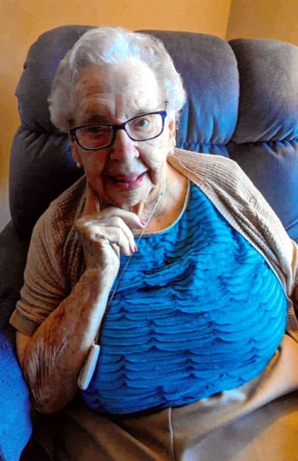 Obituary of Beverly Loraine Hochmuth