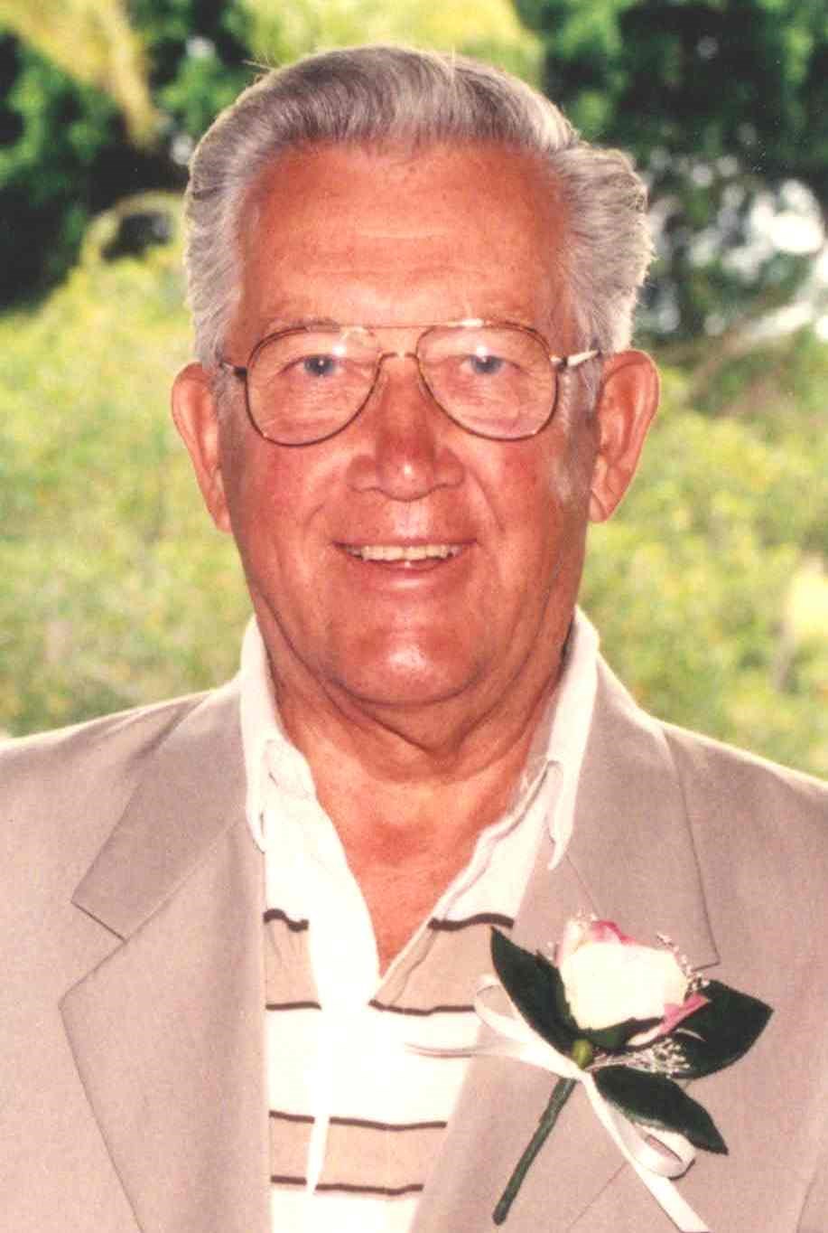 Avis de décès de George R. Dean