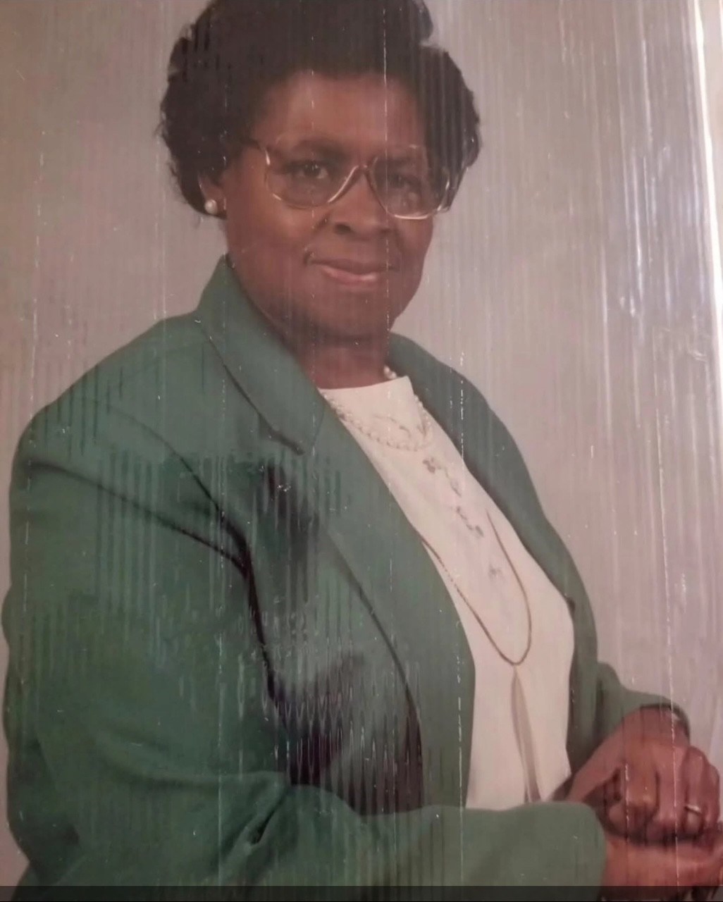 Obituary of Mrs. Lucretia Elizabeth (McGartha) Grant