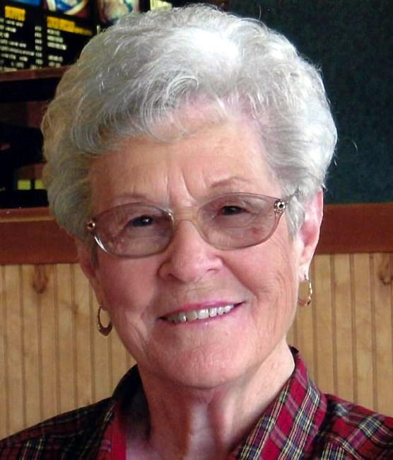 Obituary of Betty Jean "Jeannie" Lynch
