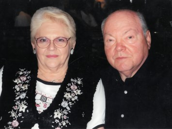 Obituario de Doris Hilda Engel